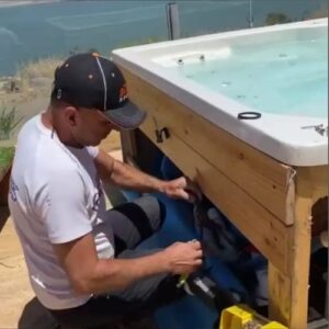 טכנאי דני ג'קוזי מתקן ג'קוזי ליד הים, שירות תיקון 0505677008 מרמת הגולן עד אילת.